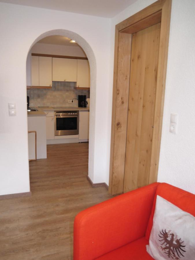 Haus Schmid Apartment Tobadill ภายนอก รูปภาพ